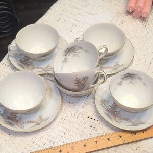 Sone China White Porcelain Tea Cup & Saucer Set w/ Gold Trim Set 4 W/ Extra Cups